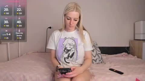 Snapshot of paris_hilt_on chatting on 02/16/25, 12:21 Sasha online show from 02/16/25, 12:21