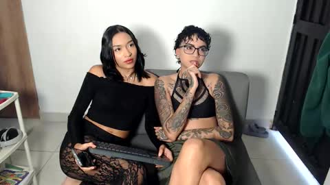 Snapshot of parisandvi chatting on 01/12/26, 10:15 parisandvi online show from 01/12/26, 10:15