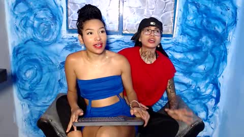 Snapshot of parisandvi chatting on 02/25/26, 09:24 parisandvi online show from 02/25/26, 09:24