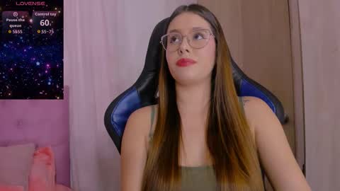 Paris online show from 02/13/26, 06:15