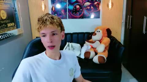 Snapshot of park_jimin1 chatting on 09/09/25, 11:54 park_jimin1 online show from 09/09/25, 11:54