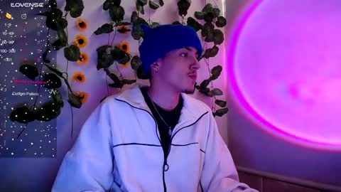 parker_222 online show from 09/28/25, 09:42