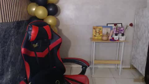 HENRY online show from 11/24/25, 04:01