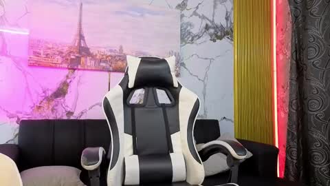 party_with_medellin23 online show from 04/10/26, 09:52