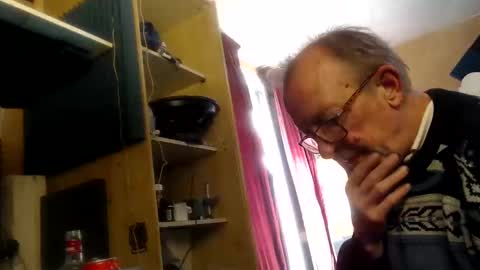 pascal88881 online show from 12/06/24, 12:05