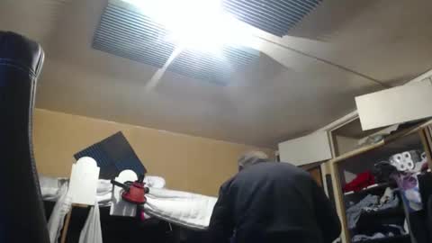 pascal88881 online show from 11/18/25, 10:41