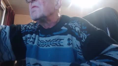 pascal88881 online show from 12/21/25, 03:52