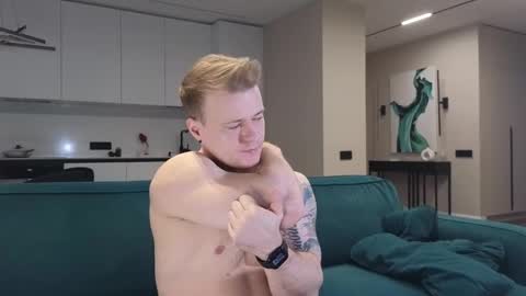 Pashka online show from 02/16/25, 10:54