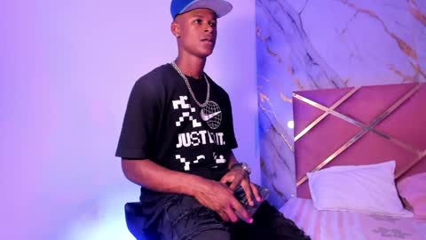 passion_black_ online show from 04/13/26, 06:46