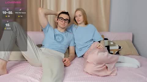 Snapshot of passionbond chatting on 10/11/25, 01:20 We Katrin and Moris online show from 10/11/25, 01:20