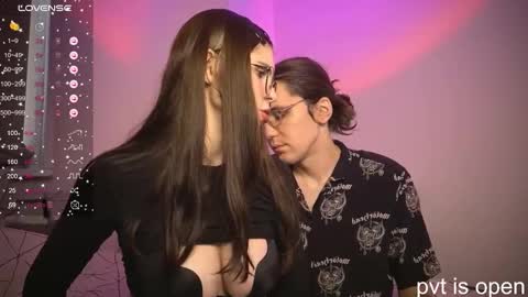 Zoe online show from 10/15/25, 08:25