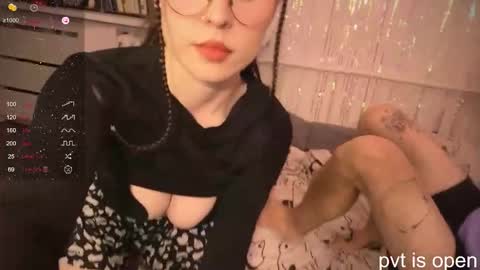 Zoe online show from 02/13/26, 03:30