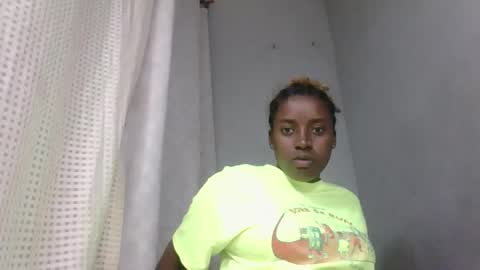 Snapshot of patricia9090 chatting on 11/26/25, 06:58 patricia9090 online show from 11/26/25, 06:58