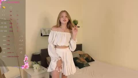 Vicki online show from 09/19/25, 10:05