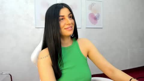 Snapshot of patriciakeys chatting on 02/14/25, 10:07 Patricia online show from 02/14/25, 10:07