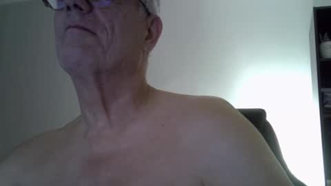 patrick5275 online show from 10/11/25, 06:01