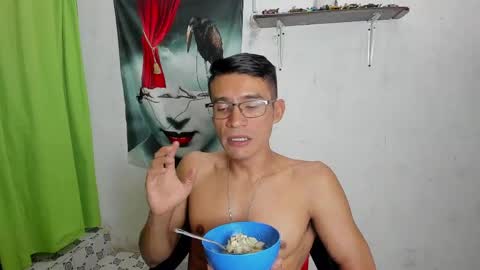 EDUAR Independent model online show from 05/17/26, 02:31