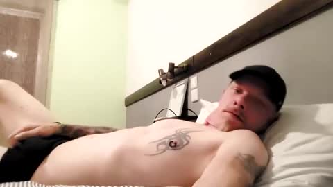 Charles Tremblay online show from 11/16/25, 06:57