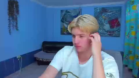 .... online show from 10/18/25, 06:30