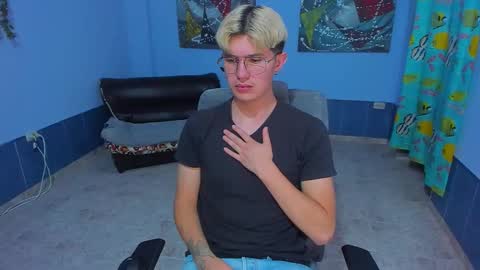 .... online show from 11/28/25, 06:49