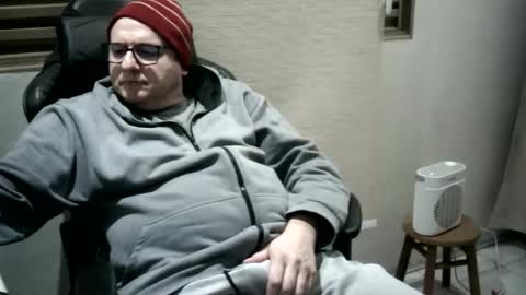 Snapshot of pattrom chatting on 05/12/26, 12:52 Patrom online show from 05/12/26, 12:52