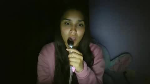 Pau online show from 04/18/26, 05:44