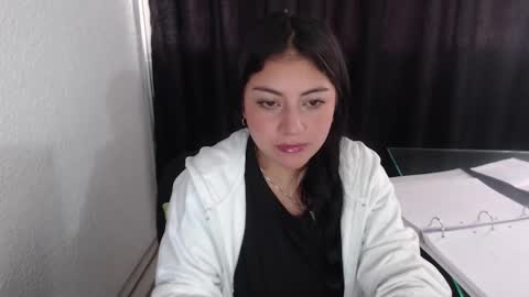 pau cute online show from 11/06/25, 08:10
