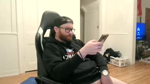 shy online show from 04/19/26, 04:23