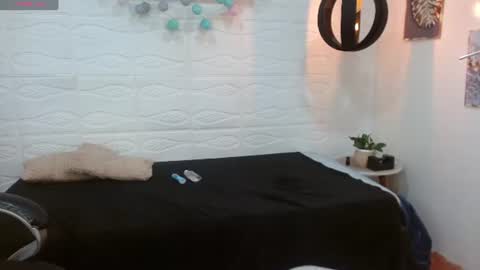 Snapshot of paul_cros chatting on 06/15/26, 12:40 paul_cros online show from 06/15/26, 12:40
