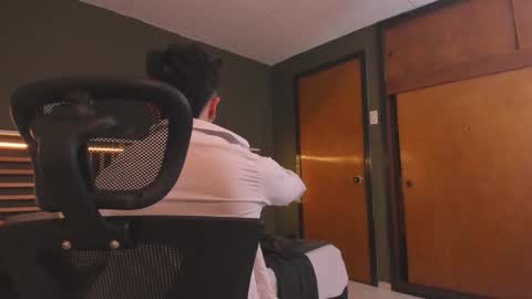 Paul online show from 01/13/25, 01:39