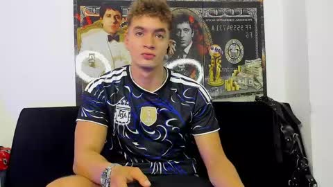 Snapshot of paul_george212 chatting on 05/09/26, 01:05 Paull George online show from 05/09/26, 01:05