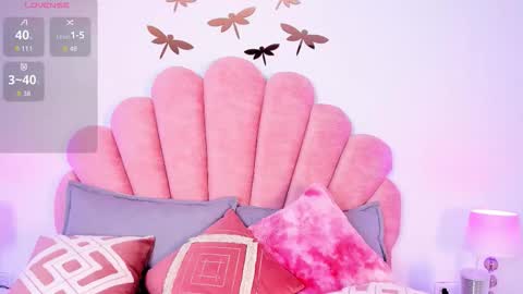 Paula   online show from 11/11/25, 02:50