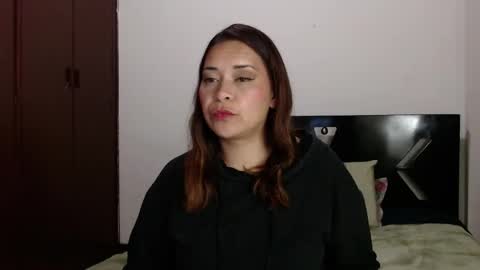 PAULA online show from 05/05/26, 03:14
