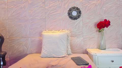 PAULA CRUZ online show from 01/24/25, 08:32