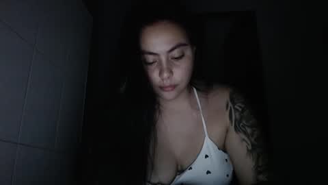 paula_torrez online show from 11/10/25, 01:04