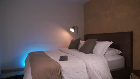 Paula online show from 02/23/25, 02:51