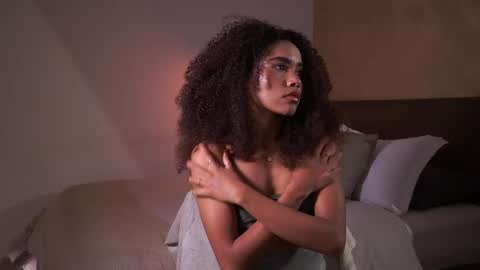 Paula online show from 03/01/25, 08:42