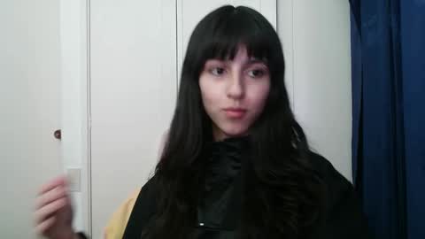 Snapshot of paulainblue chatting on 12/04/24, 04:43   online show from 12/04/24, 04:43