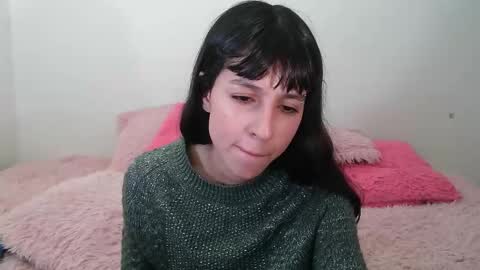 Snapshot of paulainblue chatting on 02/11/25, 05:37   online show from 02/11/25, 05:37