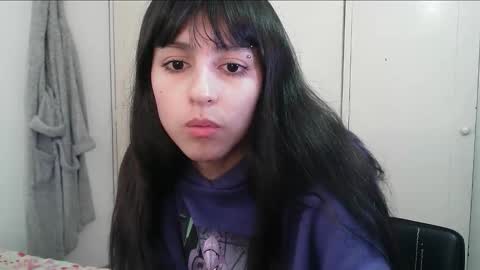 Snapshot of paulainblue chatting on 09/22/25, 02:46   online show from 09/22/25, 02:46