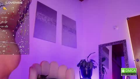 Paula Toro  online show from 06/05/26, 01:28