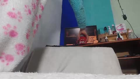 PAULA VALENTINA online show from 01/03/25, 04:00