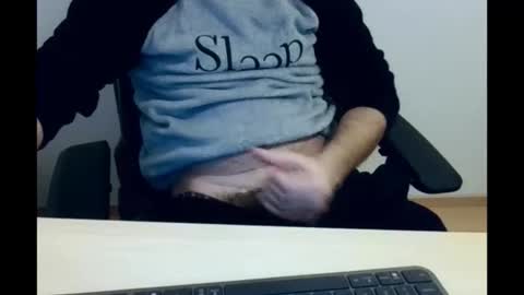 paulbazo83 online show from 12/04/25, 02:59