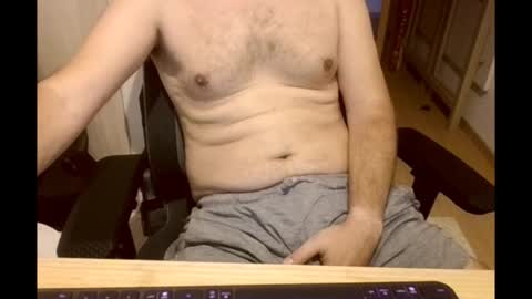 paulbazo83 online show from 06/08/26, 07:42
