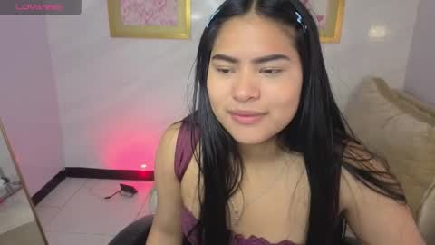 Snapshot of paulette_v chatting on 05/28/26, 01:19 Live 800am 200pm COLOMBIAN HOUR online show from 05/28/26, 01:19