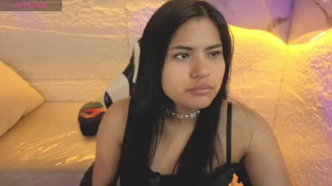 Snapshot of paulette_v chatting on 07/04/26, 01:06 Live 800am 200pm COLOMBIAN HOUR online show from 07/04/26, 01:06