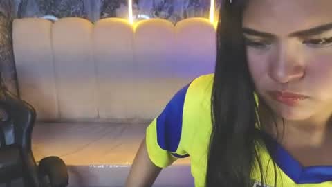 Snapshot of paulette_v chatting on 07/07/26, 02:32 Live 800am 200pm COLOMBIAN HOUR online show from 07/07/26, 02:32