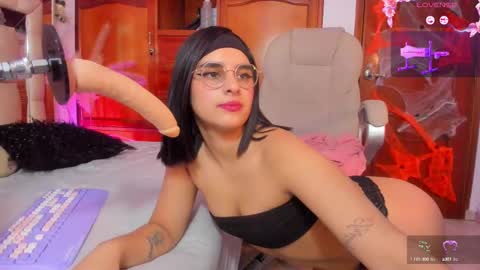 paulha_miller online show from 10/10/25, 12:15