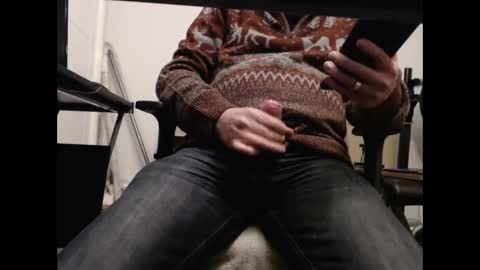 paulie120464 online show from 12/09/24, 05:52