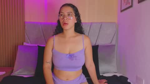 paulina  online show from 11/11/25, 11:21